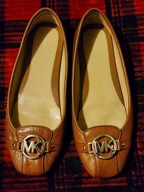 Michael Kors Tan Leather MK Logo Ballet Flats Sz. 9.5